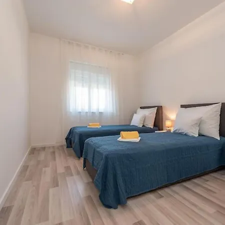 Mendula Villa *